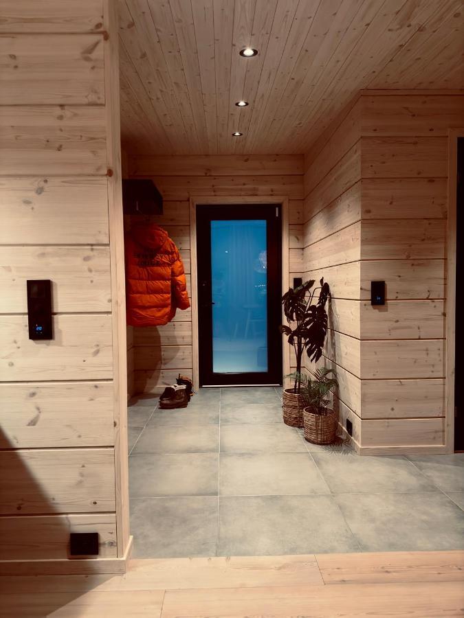 Ekkeroy Lodge - Arctic Living Вадсё Экстерьер фото