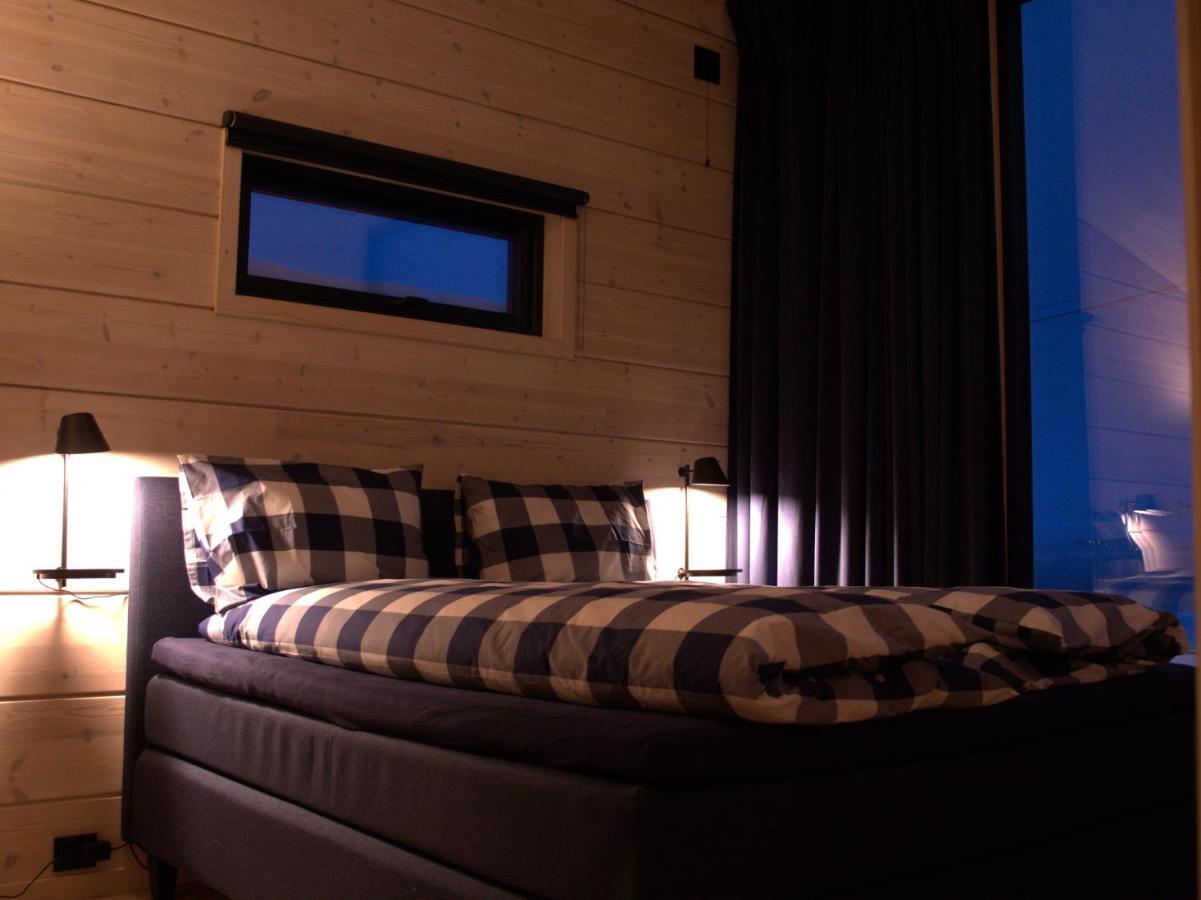 Ekkeroy Lodge - Arctic Living Вадсё Экстерьер фото