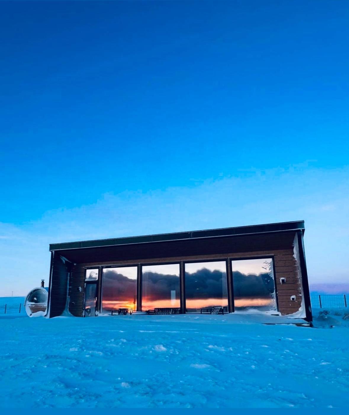 Ekkeroy Lodge - Arctic Living Вадсё Экстерьер фото